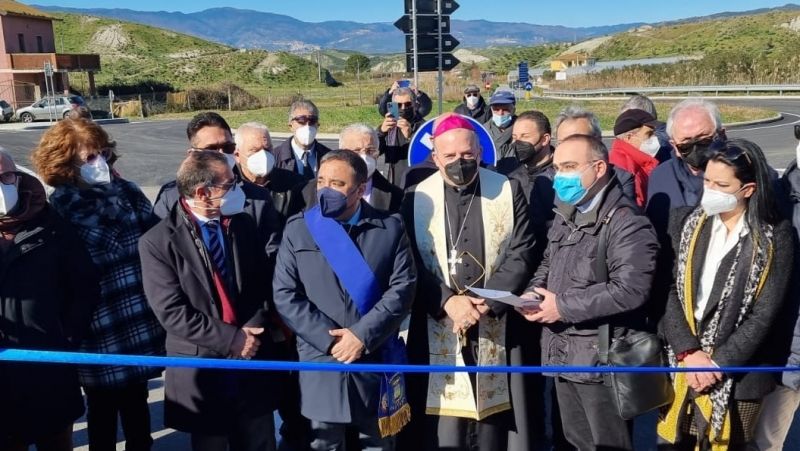 Inaugurata la "Strada del Petilino", il Presidente Ferrari: "tagliamo questo nastro insieme ed insieme consegniamo alle nostre comunità questa opera"