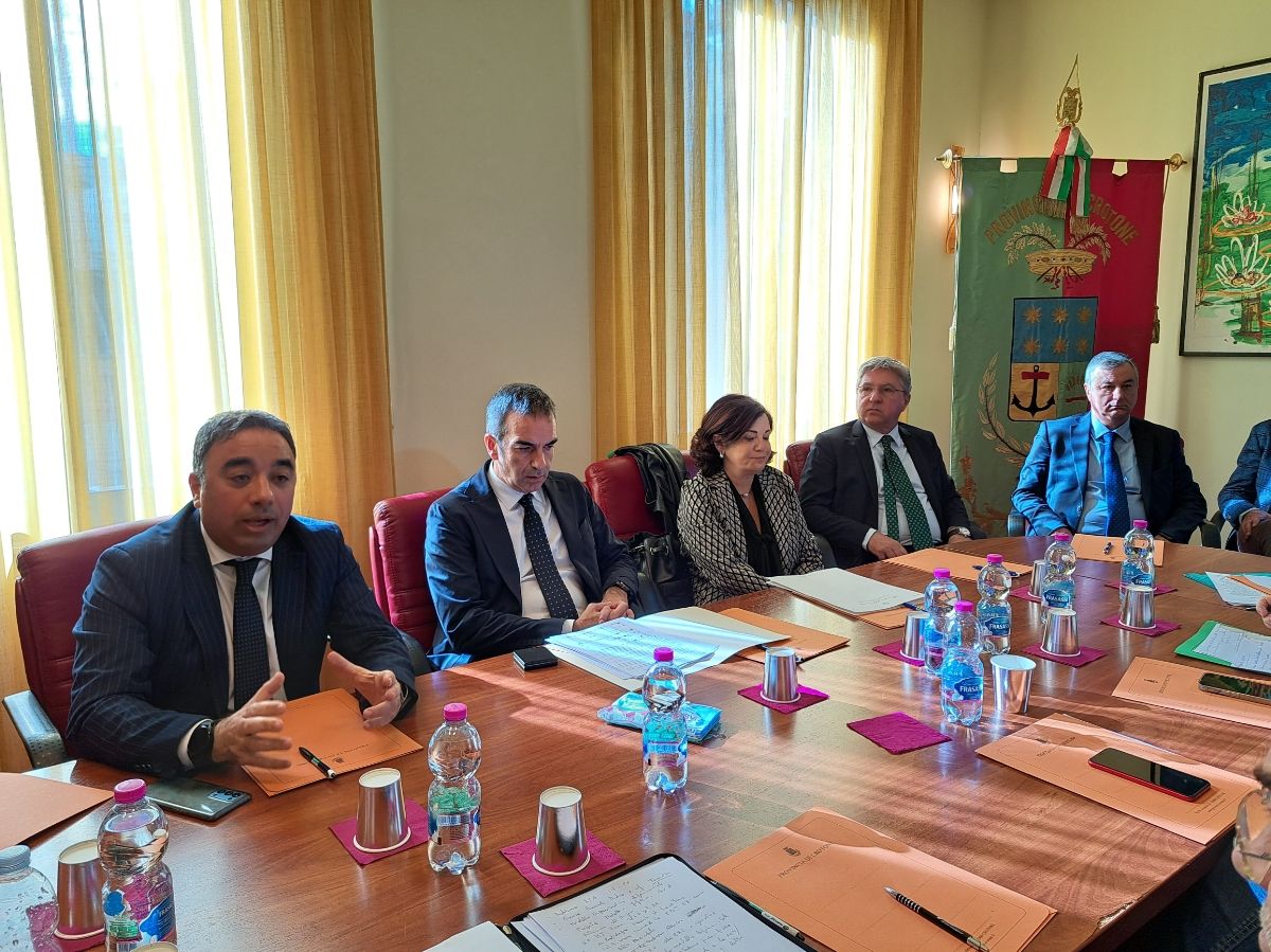 Sanità, il Governatore della Calabria Occhiuto incontra il Presidente Ferrari e le rappresentanze sindacali dell'ASP