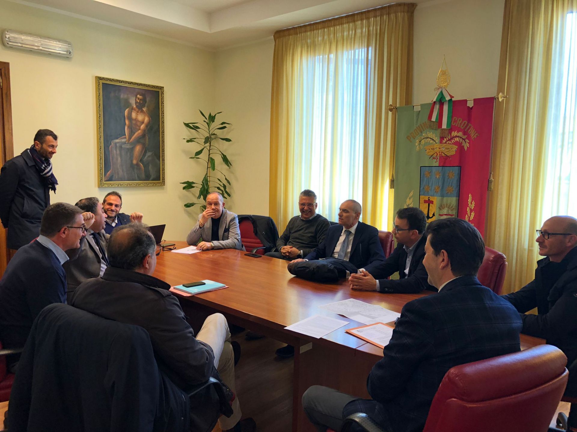 Progetto esecutivo per arteria stradale Simeri-Crotone, il Presidente Ferrari incontra i Sindaci dei Comuni territorialmente interessati e di quelli limitrofi