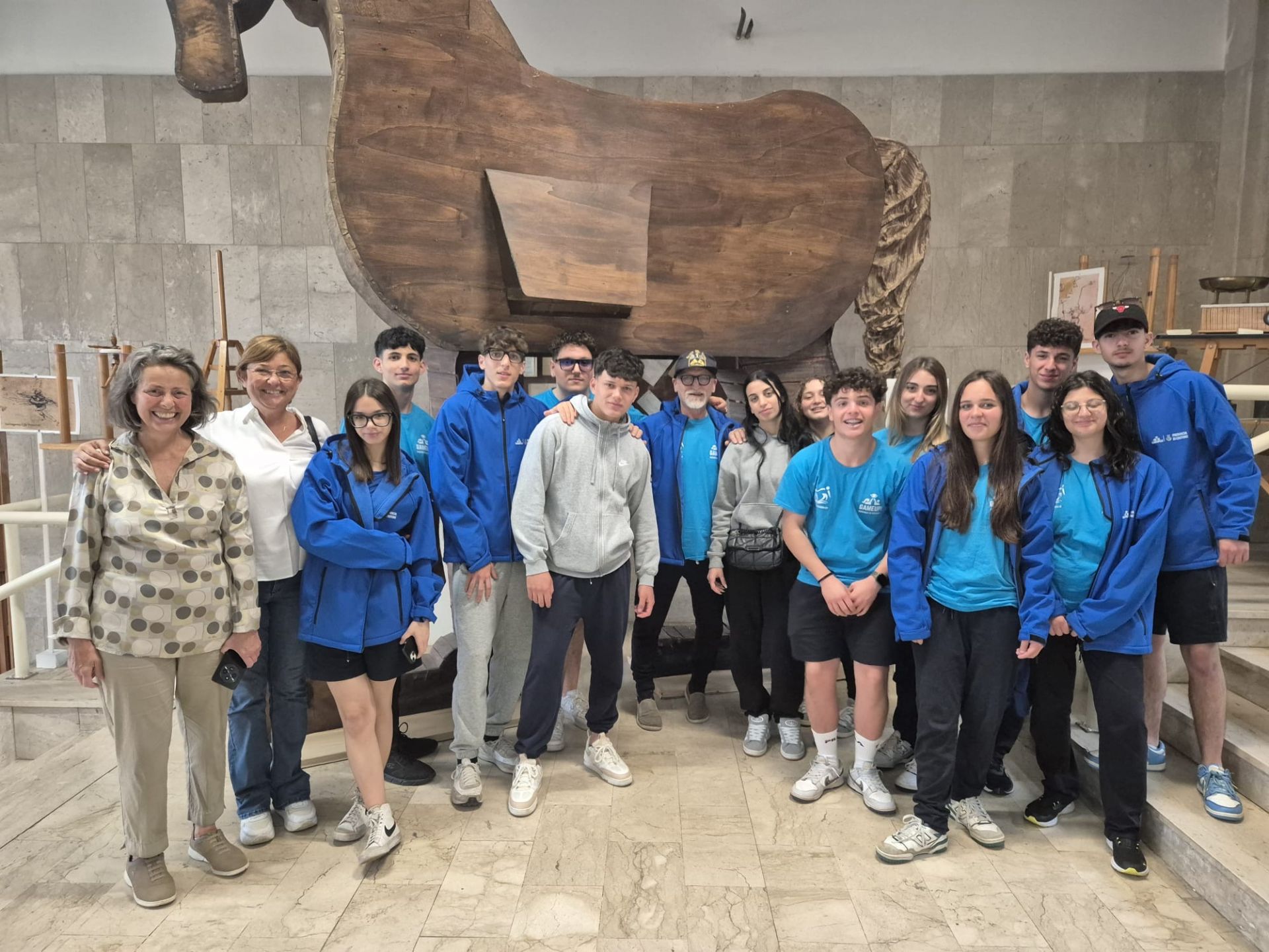 𝐏𝐄𝐑𝐈𝐏𝐋𝐎, 𝐀𝐍𝐂𝐎𝐑𝐀 𝐔𝐍𝐀 𝐆𝐈𝐎𝐑𝐍𝐀𝐓𝐀 𝐀 𝐑𝐄𝐆𝐆𝐈𝐎 𝐂𝐀𝐋𝐀𝐁𝐑𝐈𝐀 𝐂𝐎𝐍 𝐂𝐀𝐌𝐁𝐈𝐎 𝐃𝐈 𝐄𝐐𝐔𝐈𝐏𝐀𝐆𝐆𝐈𝐎